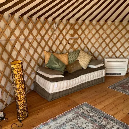 Glamping Anzio Sognando Yurta Campo di Carne